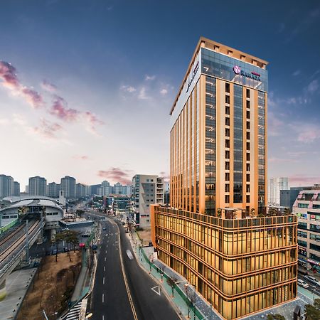 Gloucester Hotel Inczhon Zewnętrze zdjęcie