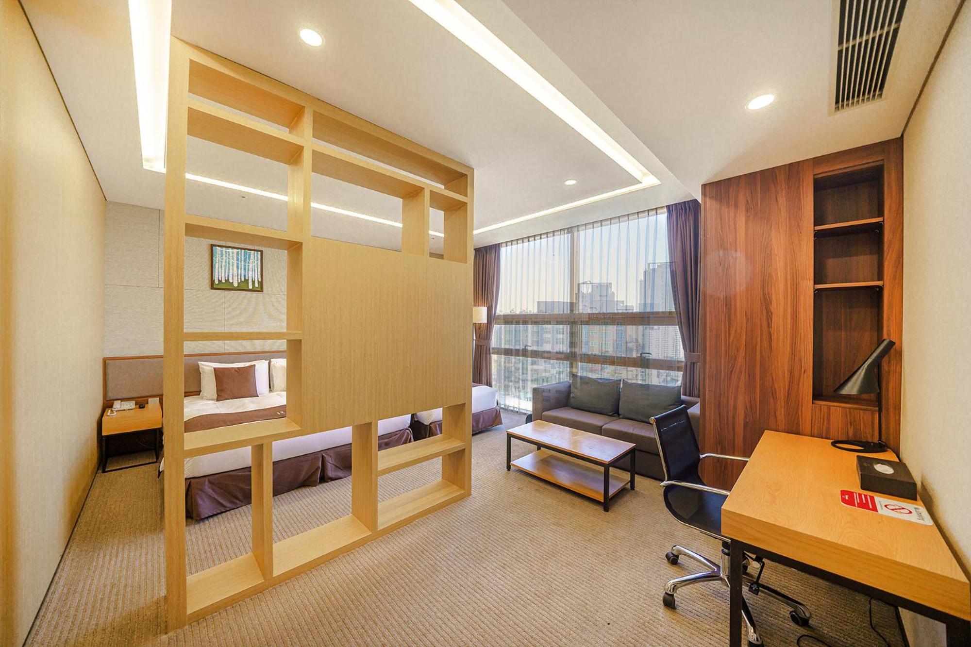 Gloucester Hotel Inczhon Zewnętrze zdjęcie