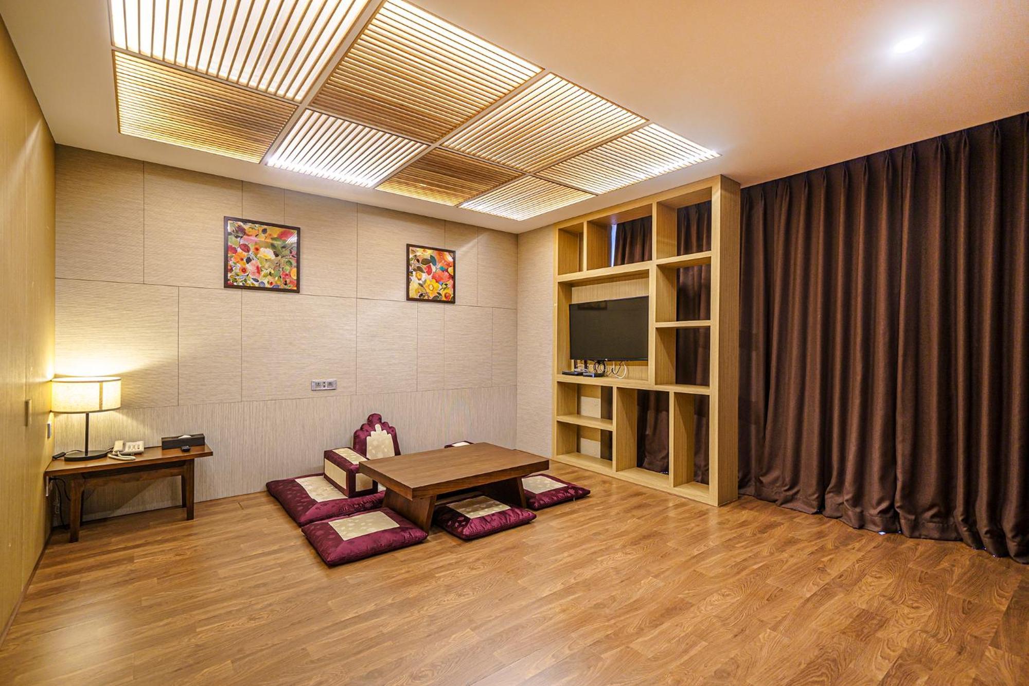 Gloucester Hotel Inczhon Zewnętrze zdjęcie